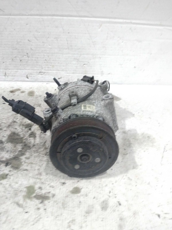 2018 KIA Stinger A/C Compressor 2.0L OEM 97701J5060 Silver 110K Miles