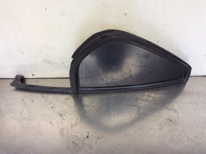 98 99 00 01 02 Rodeo Passport Right Rear Door Vent Glass Window Used OEM