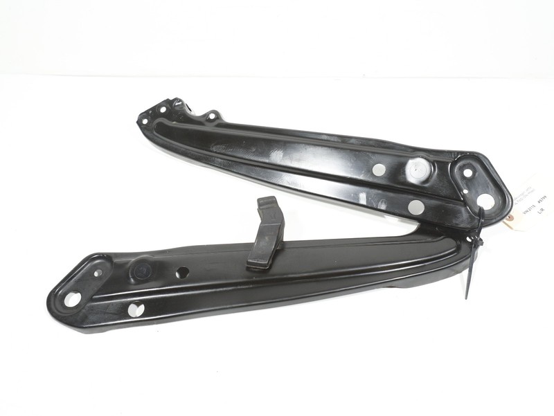 2019-2024 Volkswagen Jetta Left & Right Upper Cross Lock Carrier Genuine OEM 59K