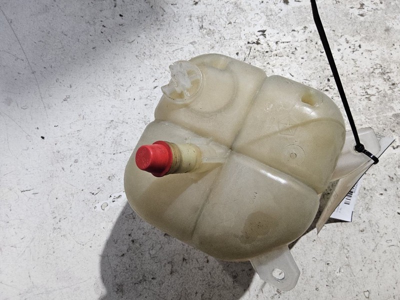Coolant Reservoir Fits 14-18 CHEROKEE 3401728