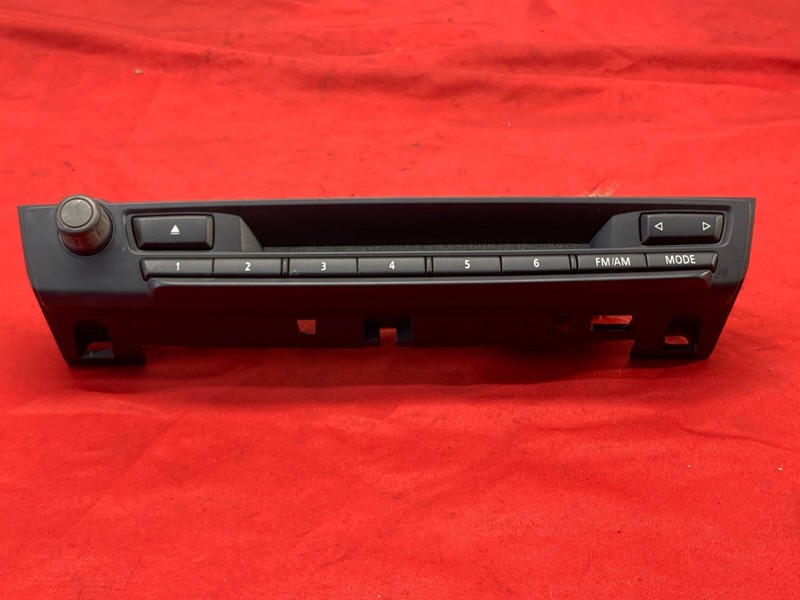 07-14 BMW E70 E71 X5 X6 Front Radio Face Plate CD Player Switch Trim Cover OEM✅