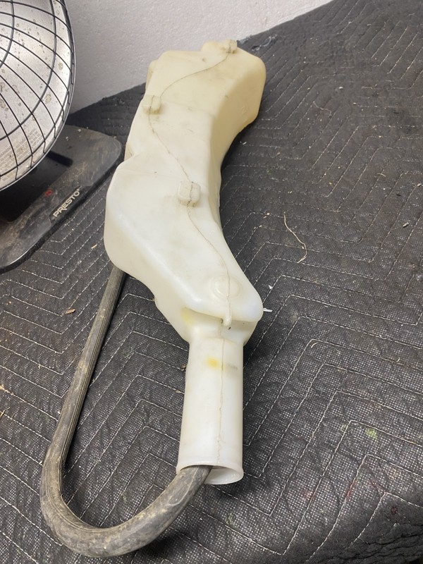 2012 TOWN AND COUNTRY COOLANT RESERVOIR 04677569AA OEM