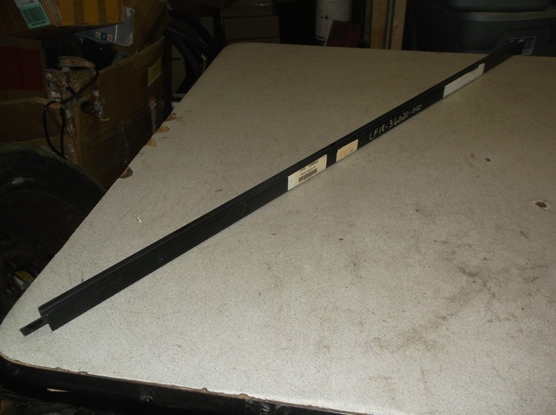 Freightliner 18-36020-000 ALF Window Support *FREE SHIPPING*