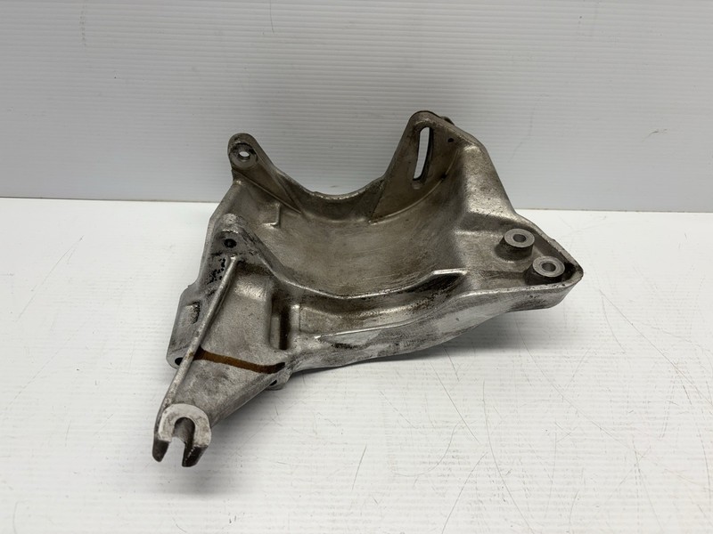 R107 560SL 560SEL 560SEC Air Smog Pump Engine Bracket Mount 1171421540