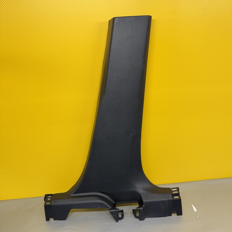 2024-2025 NISSAN ROGUE RIGHT PASSENGER SIDE B PILLAR LOWER TRIM COVER OEM