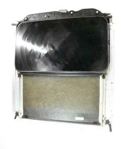 12-18 Mercedes W218 CLS550 CLS63 AMG Sunroof Sun Roof Glass Frame Track OEM