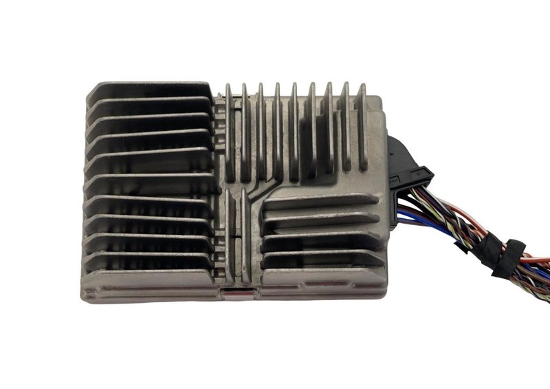 2017-2018 BMW 330i Amplifier Sedan