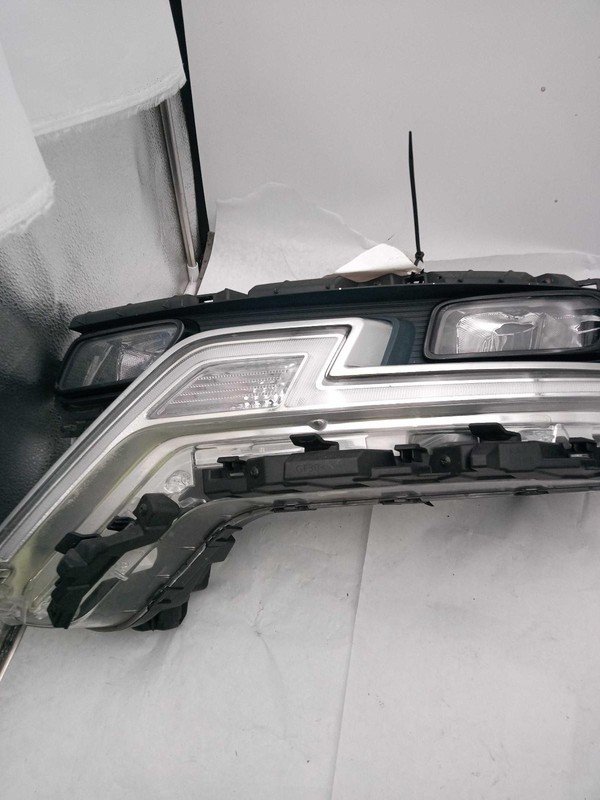 2022 KIA Carnival Left Headlight Assembly Silver OEM 6124438 47K Miles