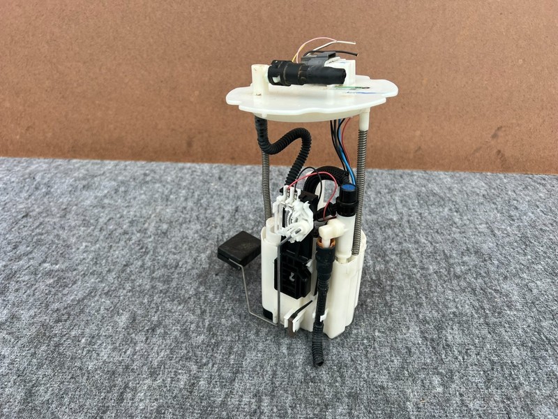 INFINITI Q50 Q70 M37 M35H 2011-2021 OEM FUEL PUMP W/ LEVEL SENSOR (3.5L & 3.7L)