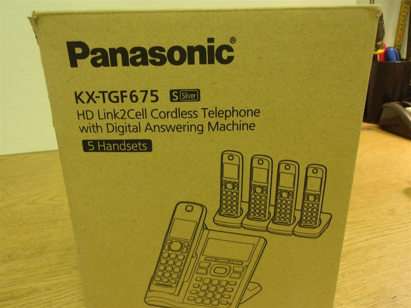 Panasonic KX-TGF675 HD Link 2Cell Cordless Phone w/ Answering Machine 5-Handsets