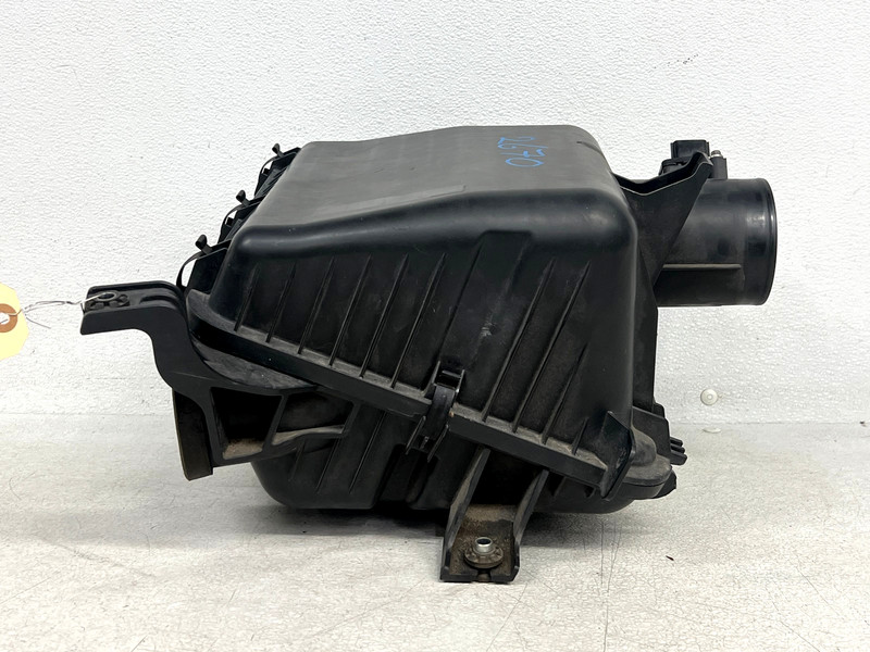 ⭐2011-2012 INFINITI QX56 ENGINE AIR INTAKE CLEANER FILTER BOX HOUSING LOT2670