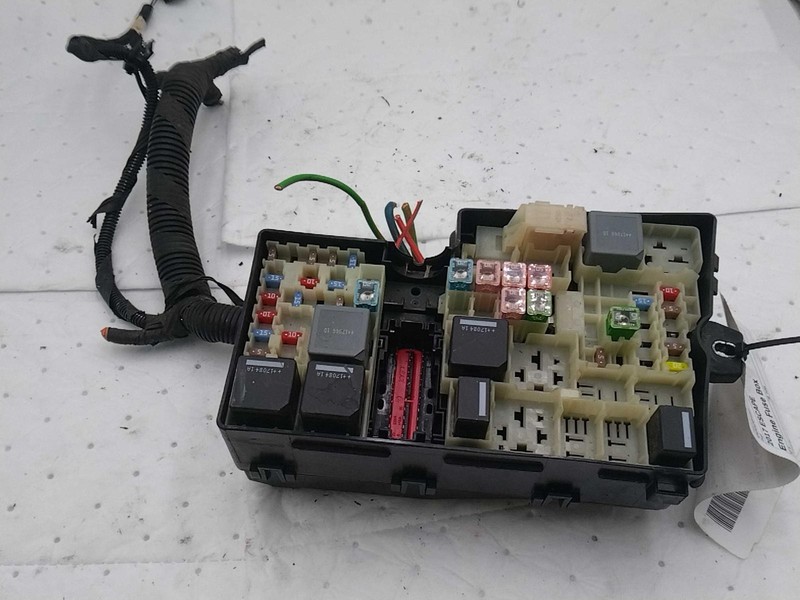2017 Ford Escape Fuse Box GJ5Z14290S OEM Used 2.5L Grey 120K Miles