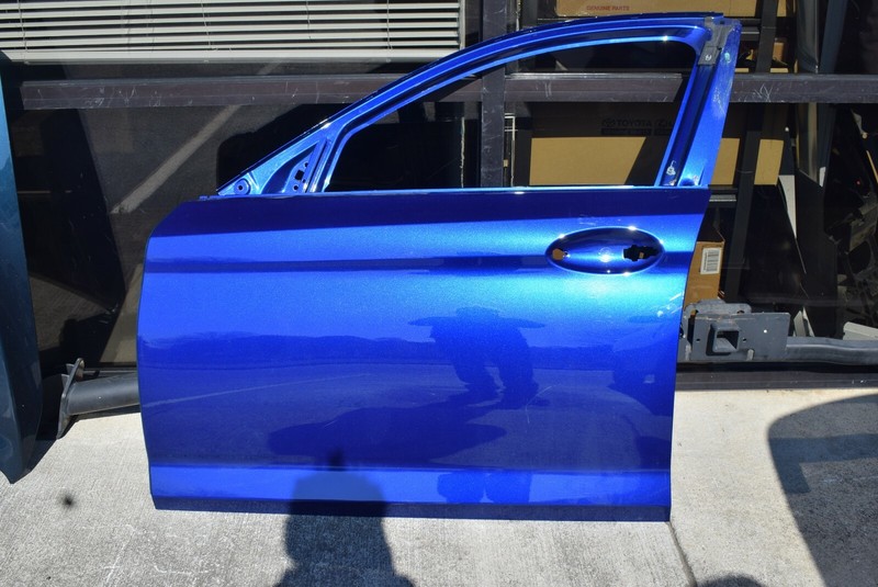 BMW 5 SERIES LEFT SIDE EXTERIOR DOOR FACTORY OEM