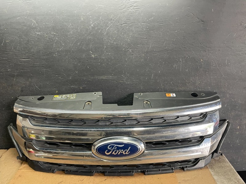 2011 2012 2013 Ford Edge Front Upper Chrome Grille Grill Oem q9917 DG