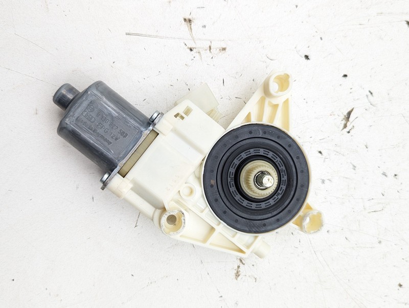 08-16 Mercedes W204 C250 C350 C300 Front Left Door Window Regulator Motor OEM