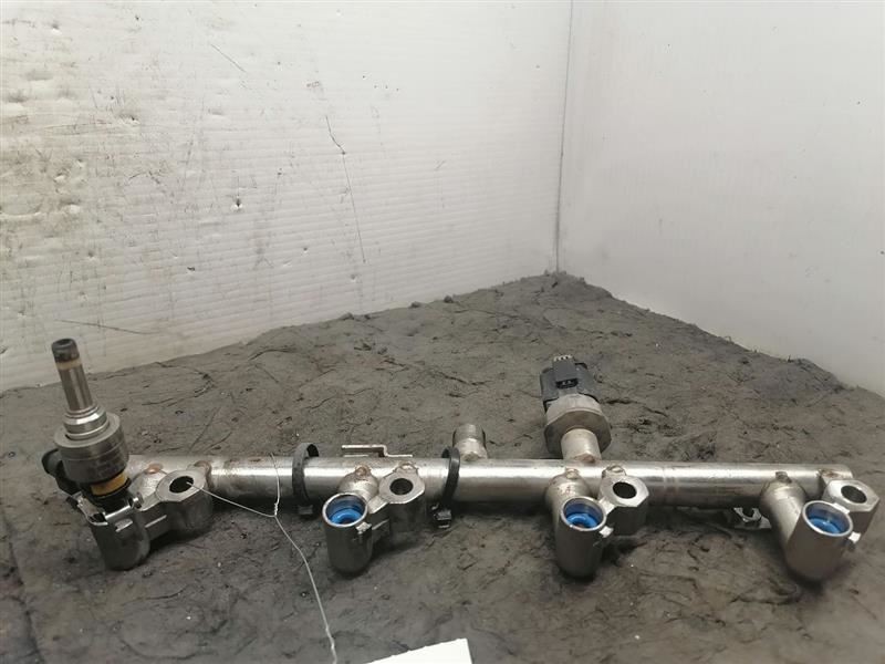 Fuel Injection Parts 204 Type Fuel Injector Fits 12-15 MERCEDES C-CLASS 786798