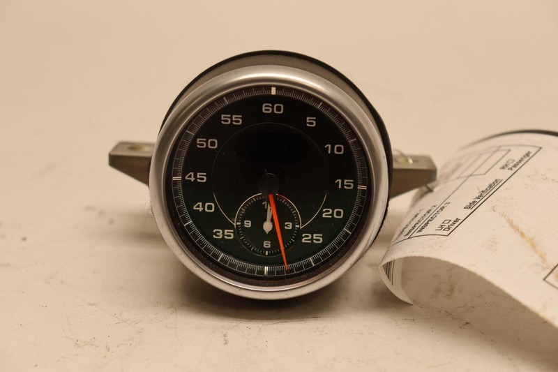 2015-2016 PORSCHE MACAN CENTER DASH ANALOG CLOCK TIME CLOCK CHRONOMETER OEM