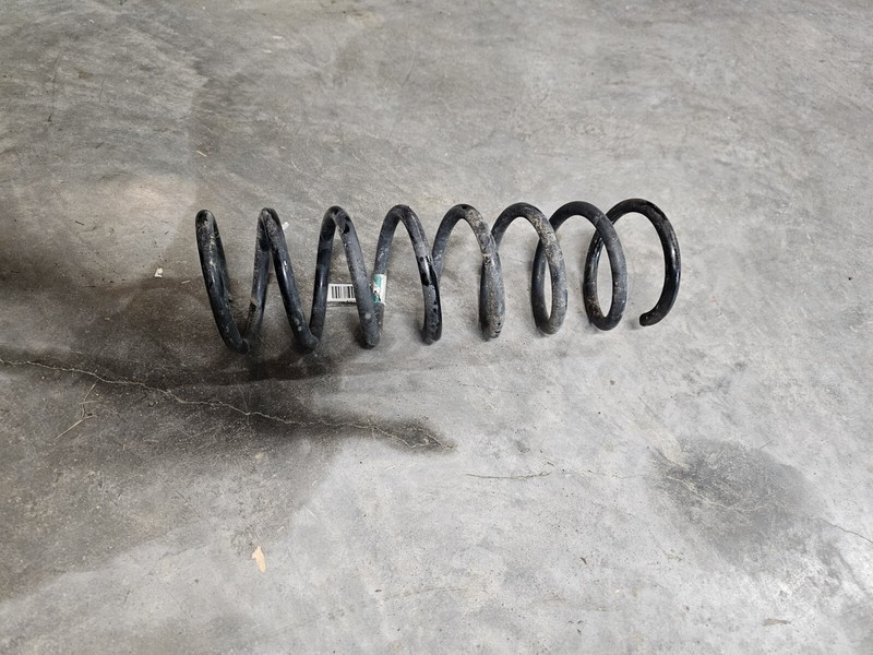 12-18 FORD FOCUS REAR LEFT LH DRIVER SIDE SUSPENSION COIL SPRING OEM