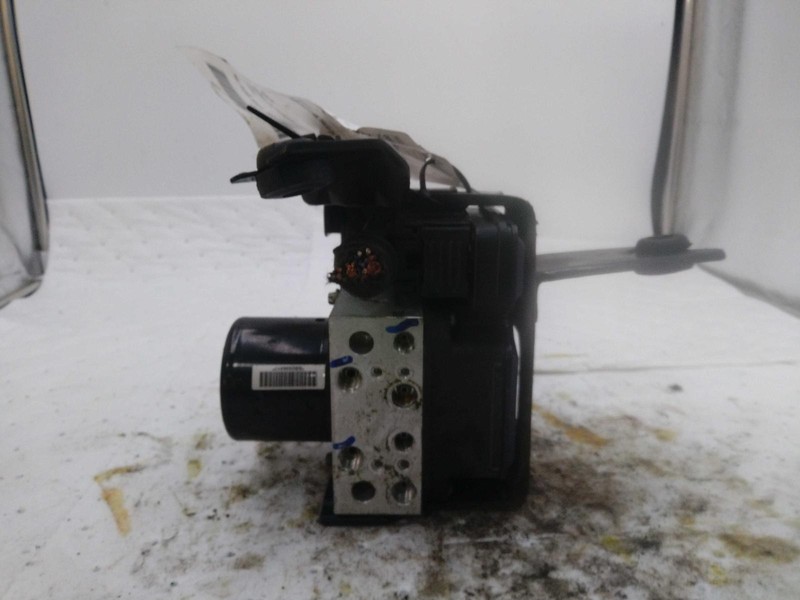 2011 Buick Regal ABS Pump & Motor Assembly OEM 20953095 117k Miles Gold