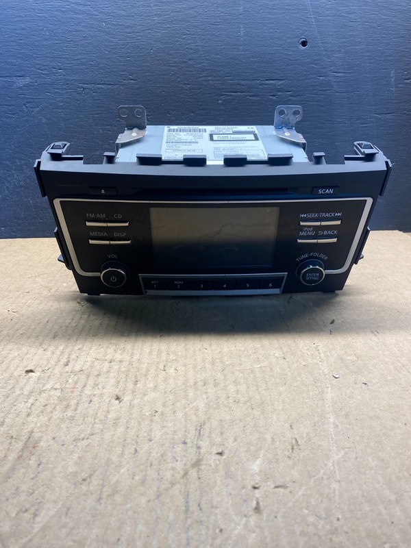 2017 to 2018 Nissan Altima Radio Cd Mp3 Player AM/FM OEM ac7113 DG