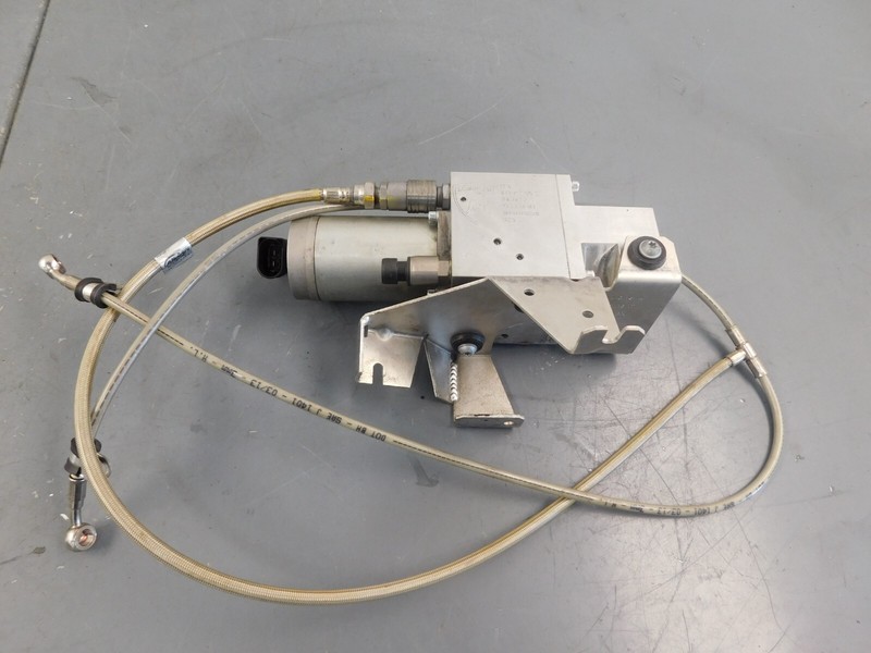 2013 Lamborghini Gallardo LP570-4 SL Front Lift System Pump #3617 X8