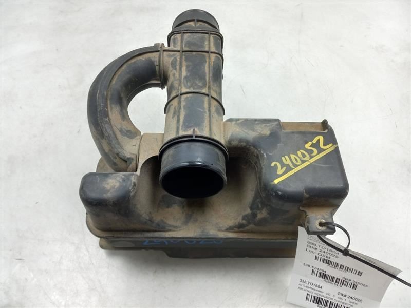 2004 TOYOTA TACOMA 2.4L AIR CLEANER RESONATOR TUBE