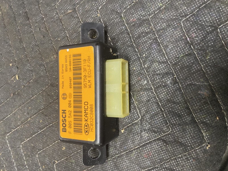 2004 - 2009 Kia Amanti Right Front Safety Switch OEM