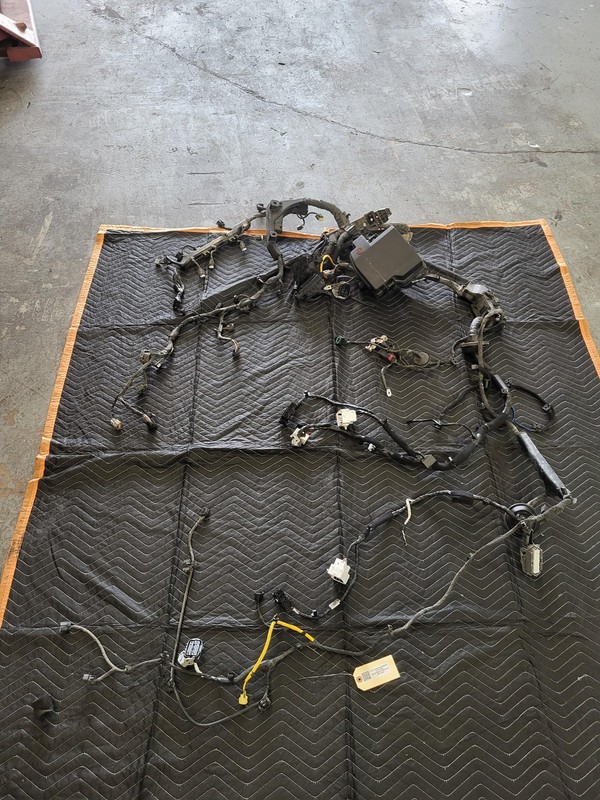 Used Oem Kia Engine Bay Wiring Harness 91200R5330MB 2.5L 2WD for Sorento 21-23