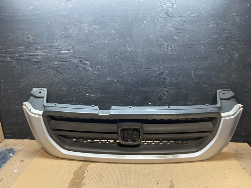 2003 2004 2005 Honda Pilot Front Upper Grill Grille Oem X3364 DG