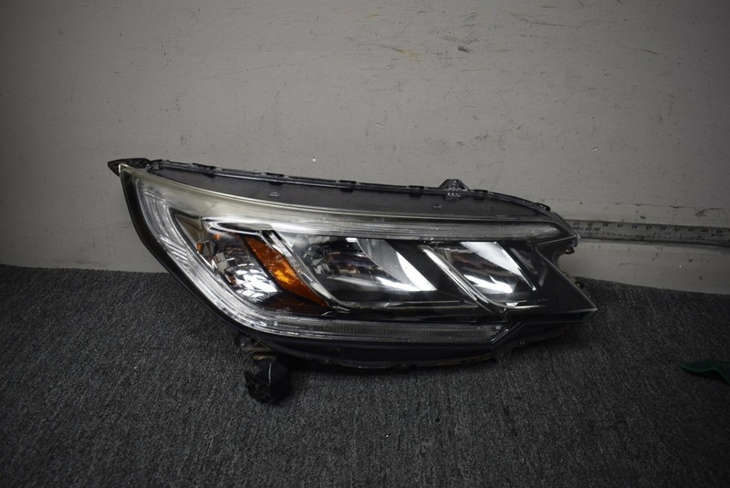 2015-2016 HONDA CR-V RIGHT SIDE HEADLIGHT FACTORY OEM