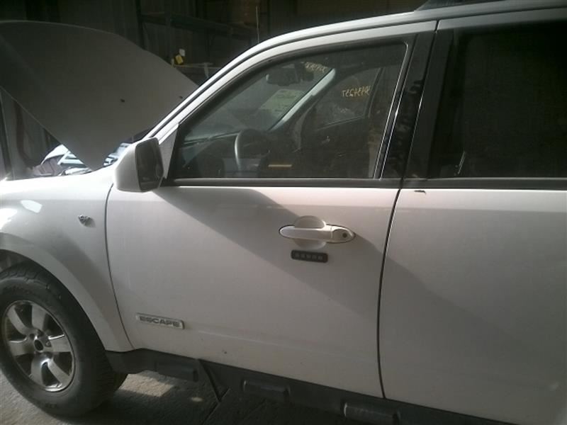 Driver Front Door Electric With Keyless Entry Pad Fits 08 ESCAPE 2394664