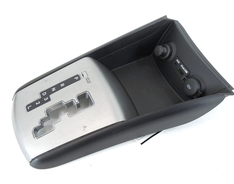 2010 10 Hyundai Elantra Sedan Center Console Shifter Trim Surround W/ USB Port