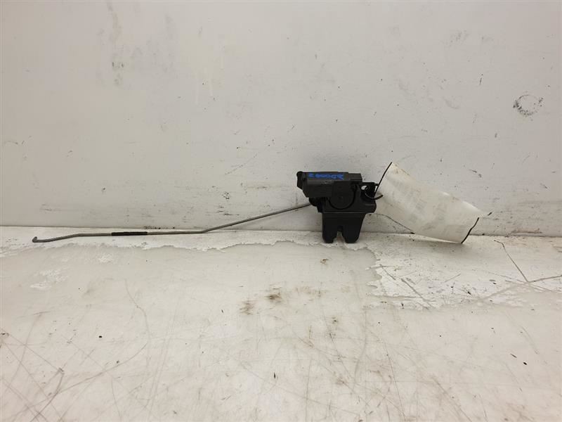 95-97 LEXUS LS400 TRUNK LATCH