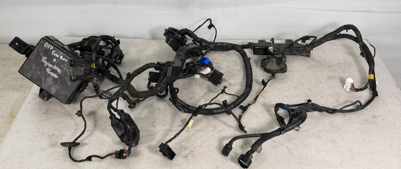 2013 Hyundai GENESIS COUPE 2.0T Front Wiring Harness Fuse Box 91264-2M801