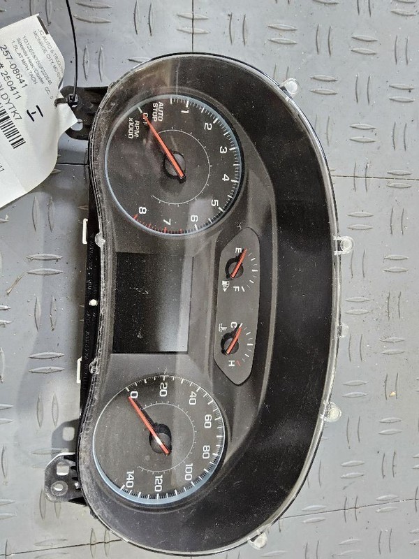 Speedometer Cluster Z 4th Digit New Style VIN T MPH Fits 16 MALIBU 3448400