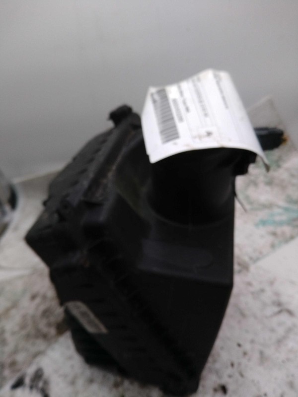2018 Chevrolet Silverado 1500 Air Cleaner Assembly OEM 23252207 Used Black