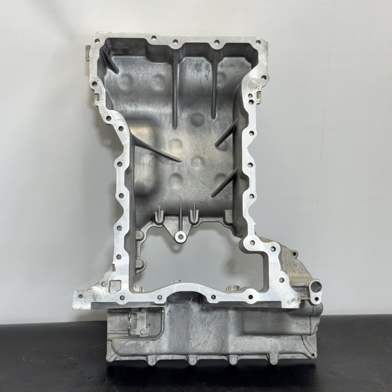 ✅ 2014-2019 RAM 1500 CLASSIC DIESEL 3.0L V6 ENGINE OIL PAN UPPER 68229372AA OEM