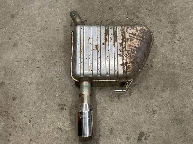 17 18 19 20 Jaguar F-Pace Rear Right Exhaust Muffler Unit 2.0L 1559 OEM