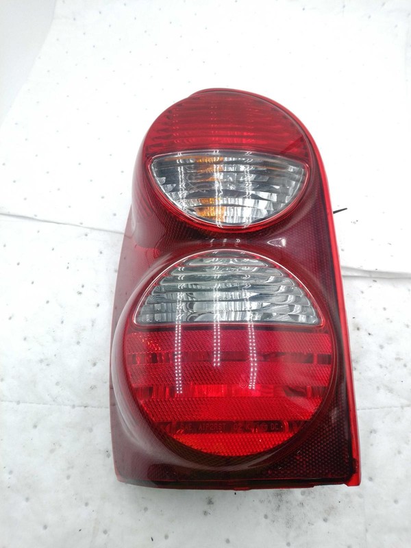 2006 Jeep Liberty Left Tail Light Assembly Blue OEM 18471 190K Miles
