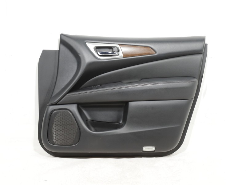 2017–2020 Nissan Pathfinder Front RIGHT Interior Door Panel Black OEM 67K
