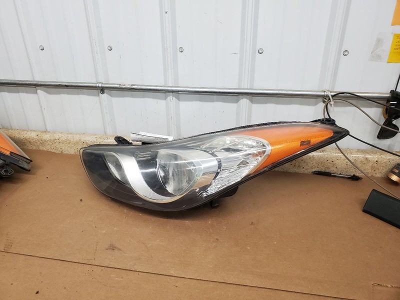 Driver Left Headlight Sedan Korea Built Fits 11-13 ELANTRA 288225