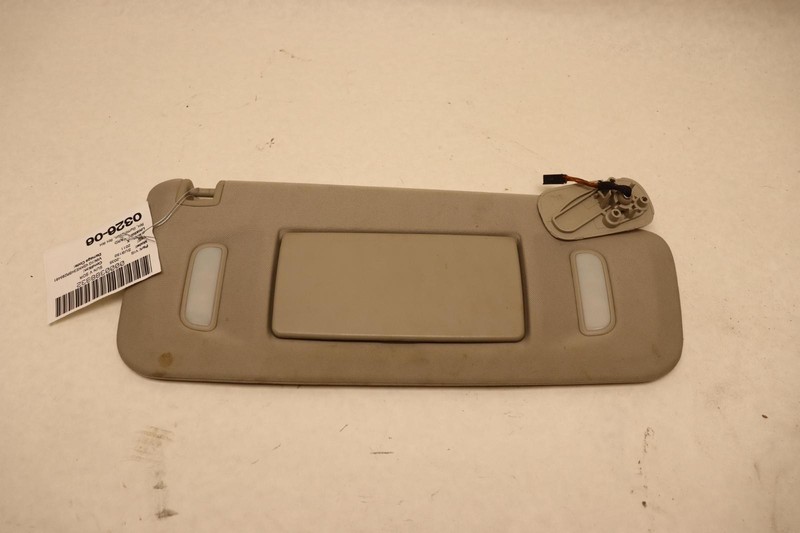2007-2014 CHEVY SUBURBAN 1500 FRONT RIGHT PASSENGER SIDE SUN VISOR SHADE OEM