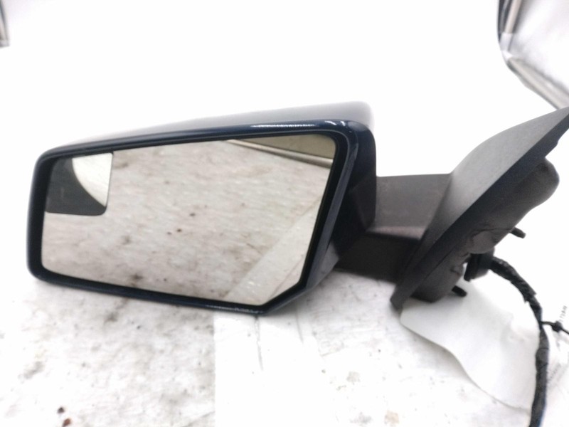 Used Left Door Mirror fits: 2009 Chevrolet Traverse Power manual folding w/turn