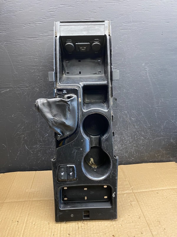 2011 to 2014 Hyundai Sonata Shifter Center Cup Holder Console Trim AC9481 DG
