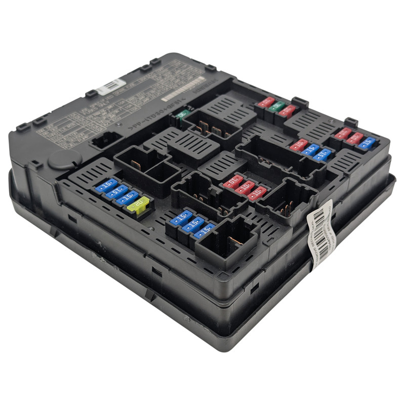 2007- 2015 Nissan Sentra Rouge IPDM Power Module Fuse Box 284B6-JG03A