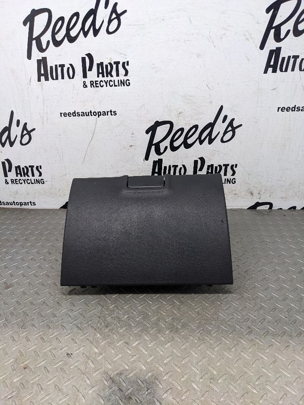 14 - 19 GMC SIERRA 1500 Glove Box OEM BLACK1196108