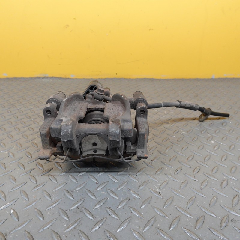 2017-2019 FORD ESCAPE Rear Right Side Brake Caliper Oem Dg9z2552a