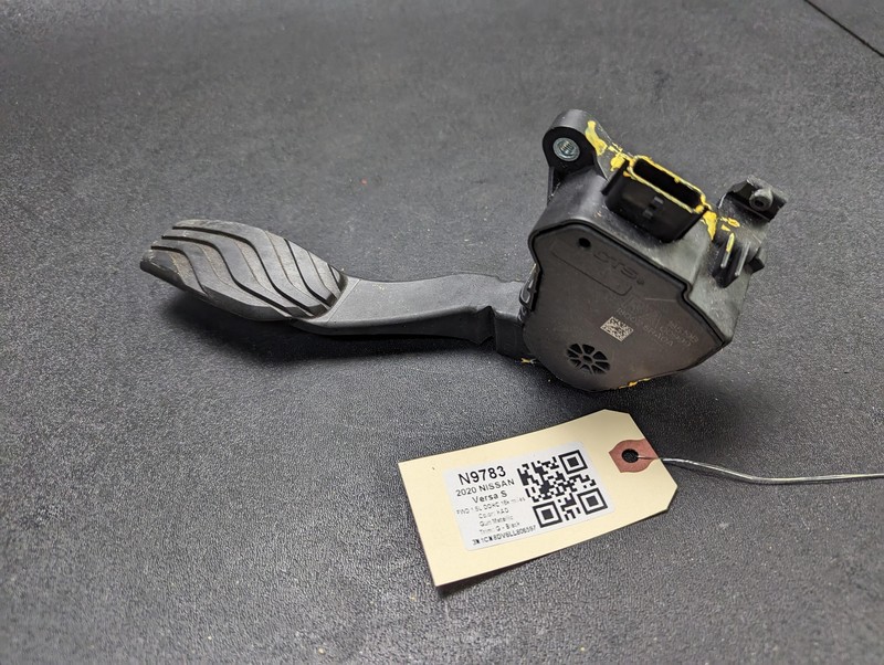 Gas Accelerator Pedal 2020 Nissan Versa S 18002-9KS0A 2021 2022