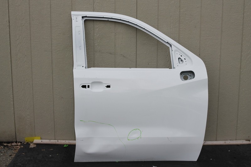 2019-2021 Chevrolet Silverado 1500 Front Right Passenger Side Door Shell Oem