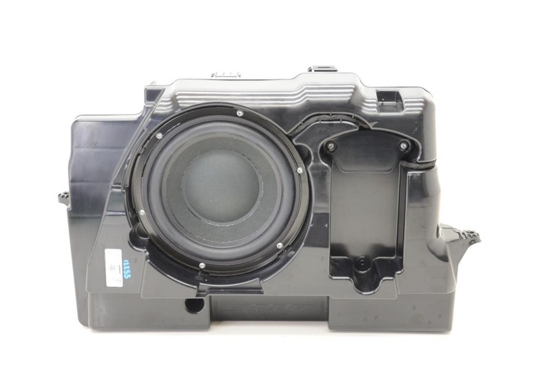 15-24 Porsche Macan 3.0L Bose Subwoofer Speaker 95B035481